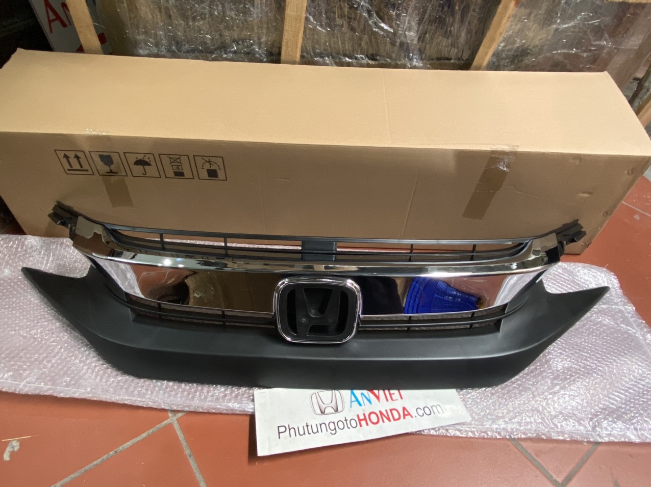 Mặt ca lăng xe Honda CIVIC 2016-2022 bản mạ crom